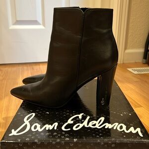 Booties black leather 8M